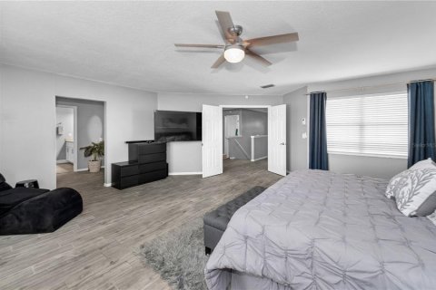 Casa en venta en Tampa, Florida, 4 dormitorios, 274.25 m2 № 1649995 - foto 18