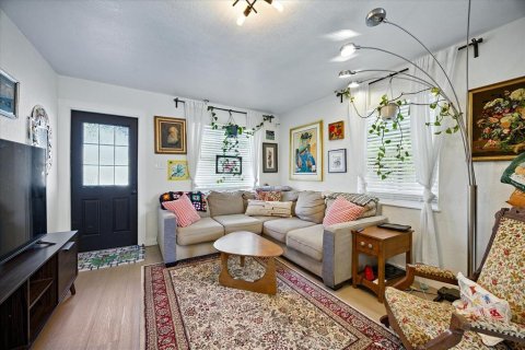 House in Saint Petersburg, Florida 2 bedrooms, 66.89 sq.m. № 1912867 - photo 5