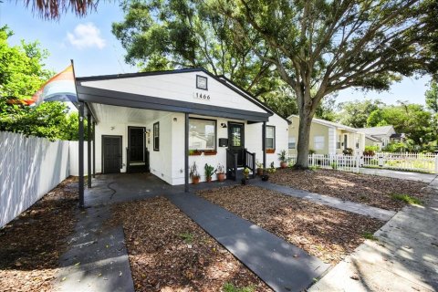 House in Saint Petersburg, Florida 2 bedrooms, 66.89 sq.m. № 1912867 - photo 1
