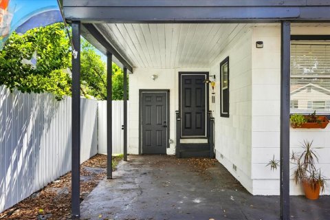 House in Saint Petersburg, Florida 2 bedrooms, 66.89 sq.m. № 1912867 - photo 2