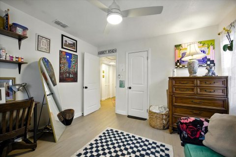 House in Saint Petersburg, Florida 2 bedrooms, 66.89 sq.m. № 1912867 - photo 13