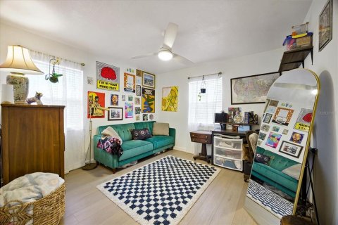 House in Saint Petersburg, Florida 2 bedrooms, 66.89 sq.m. № 1912867 - photo 12