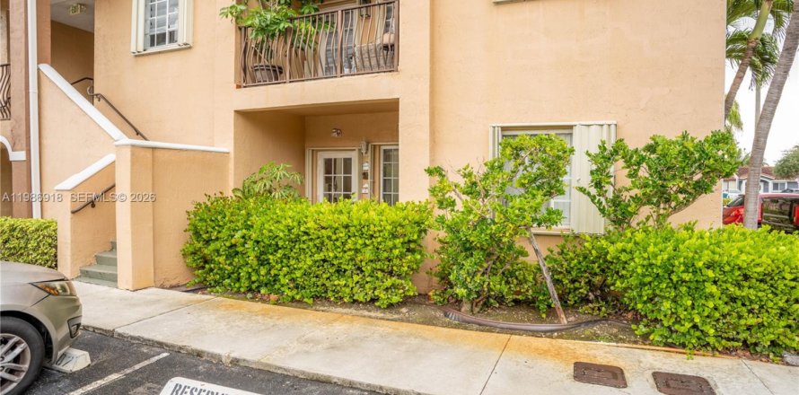 Кондоминиум с 3 спальнями в Хайалиа, Флорида № 2044825