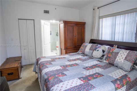 Купить кондоминиум в Хайалиа, Флорида 3 спальни, 113.34м2, № 2044825 - фото 17