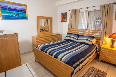 Купить кондоминиум в Хайалиа, Флорида 3 спальни, 113.34м2, № 2044825 - фото 24