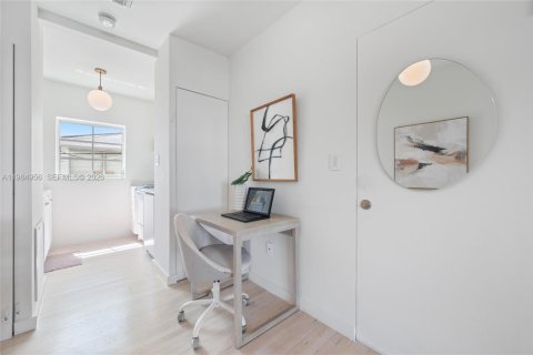 Copropriété à vendre à Miami Beach, Floride: 46.45 m2 № 2046930 - photo 14