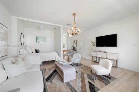 Copropriété à vendre à Miami Beach, Floride: 46.45 m2 № 2046930 - photo 4