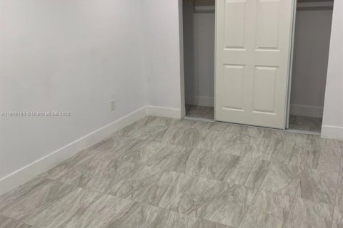Villa ou maison à louer à North Miami, Floride: 3 chambres, 85.93 m2 № 1971042 - photo 7