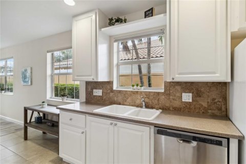 House in Venice, Florida 2 bedrooms, 140.56 sq.m. № 1630554 - photo 14
