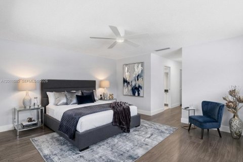 Touwnhouse à louer à Hollywood, Floride: 3 chambres, 187.66 m2 № 2074991 - photo 3