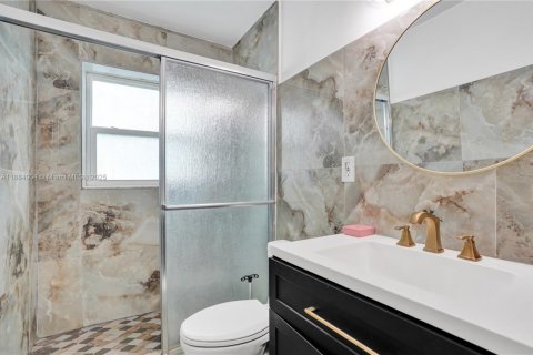 Casa en venta en Hollywood, Florida, 4 dormitorios, 148.27 m2 № 1978534 - foto 4