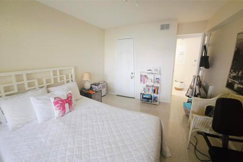 Condominio en venta en Sarasota, Florida, 1 dormitorio, 53.51 m2 № 1851231 - foto 10