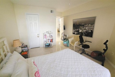 Condominio en venta en Sarasota, Florida, 1 dormitorio, 53.51 m2 № 1851231 - foto 11