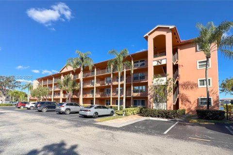 Condo in Pembroke Pines, Florida, 1 bedroom  № 2026870 - photo 24