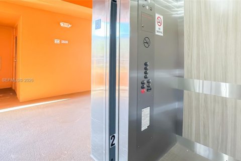 Condo in Pembroke Pines, Florida, 1 bedroom  № 2026870 - photo 26