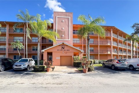 Condo in Pembroke Pines, Florida, 1 bedroom  № 2026870 - photo 21