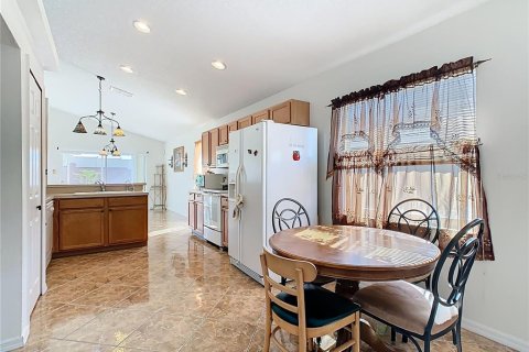 Casa en venta en Davenport, Florida, 4 dormitorios, 152.27 m2 № 2211899 - foto 5