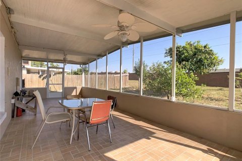 Casa en venta en Davenport, Florida, 4 dormitorios, 152.27 m2 № 2211899 - foto 17