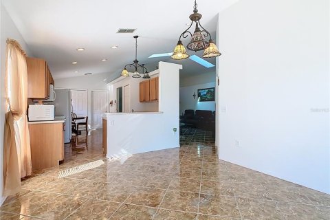 Casa en venta en Davenport, Florida, 4 dormitorios, 152.27 m2 № 2211899 - foto 9