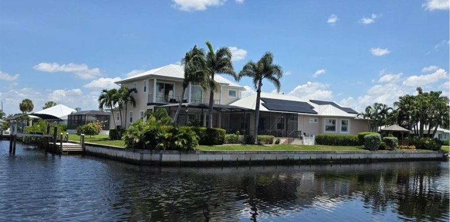 Casa en Punta Gorda, Florida 4 dormitorios, 382.11 m2 № 1855751