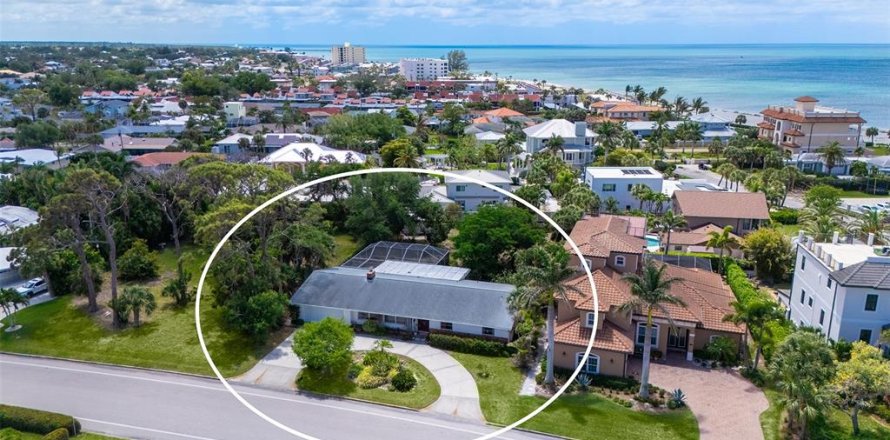 Land in Venice, Florida № 2100139