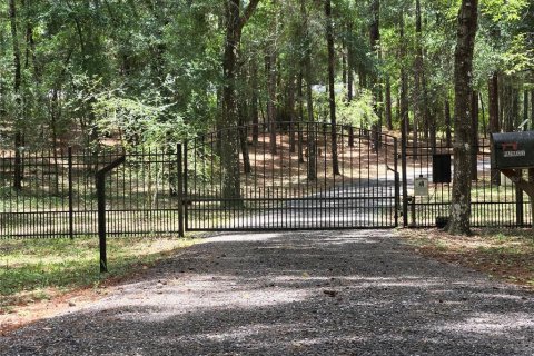 Casa en venta en Brooksville, Florida, 5 dormitorios, 336.68 m2 № 1628853 - foto 3