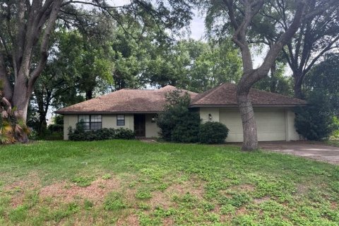 House in MAJESTIC OAKS in Ocala, Florida 3 bedrooms, 178.93 sq.m. № 2121509