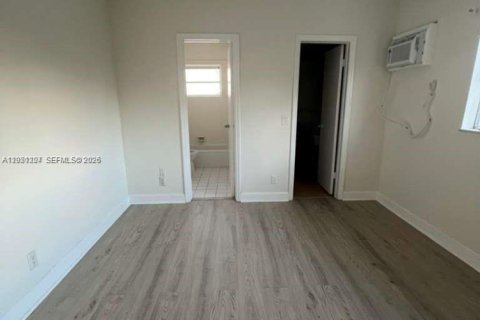 Condo in Fort Lauderdale, Florida, 1 bedroom № 2154646 - photo 5