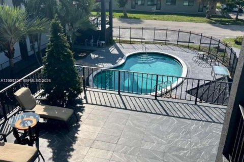 Condo in Fort Lauderdale, Florida, 1 bedroom № 2154646 - photo 3