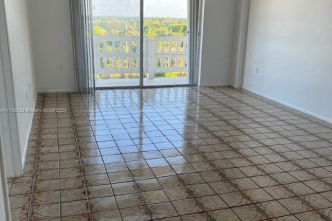 Condominio en venta en Miami, Florida, 1 dormitorio, 78.04 m2 № 1960381 - foto 5