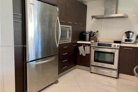 Condo in Sunny Isles Beach, Florida, 3 bedrooms  № 1869941 - photo 3