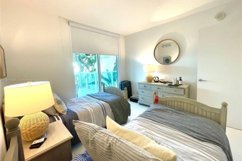 Condo in Sunny Isles Beach, Florida, 3 bedrooms  № 1869941 - photo 29