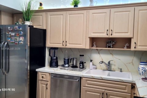 Купить кондоминиум в Холливуд, Флорида 2 спальни, 105.17м2, № 2046402 - фото 10