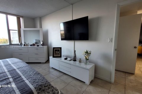 Купить кондоминиум в Холливуд, Флорида 2 спальни, 105.17м2, № 2046402 - фото 19