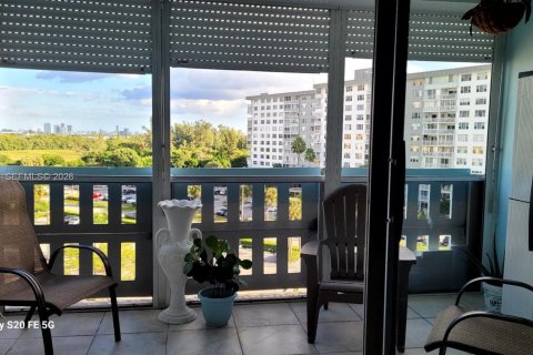 Купить кондоминиум в Холливуд, Флорида 2 спальни, 105.17м2, № 2046402 - фото 7