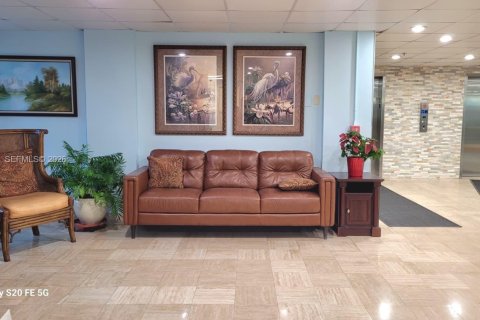 Купить кондоминиум в Холливуд, Флорида 2 спальни, 105.17м2, № 2046402 - фото 28