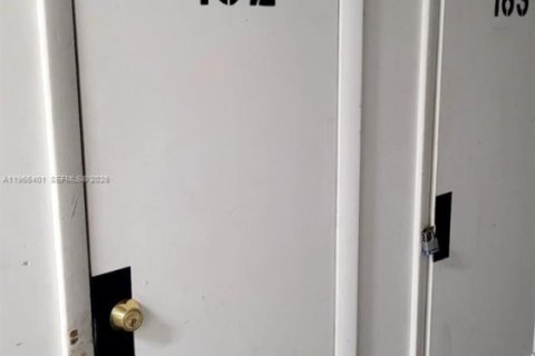 Купить кондоминиум в Холливуд, Флорида 2 спальни, 105.17м2, № 2046402 - фото 25