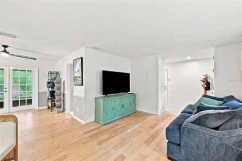 Villa ou maison à vendre à Tampa, Floride: 3 chambres, 155.05 m2 № 2287009 - photo 12