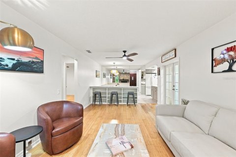 Villa ou maison à vendre à Tampa, Floride: 3 chambres, 155.05 m2 № 2287009 - photo 16