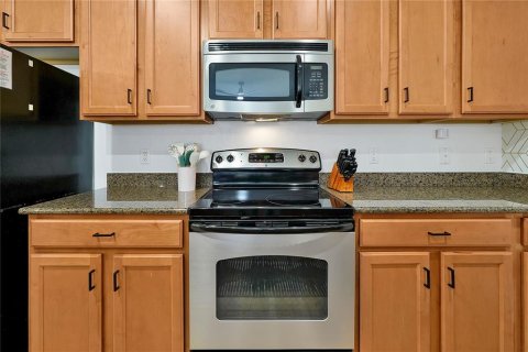 Touwnhouse à vendre à Kissimmee, Floride: 4 chambres, 175.03 m2 № 2420323 - photo 15