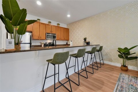 Touwnhouse à vendre à Kissimmee, Floride: 4 chambres, 175.03 m2 № 2420323 - photo 9