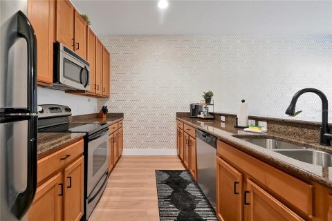 Touwnhouse à vendre à Kissimmee, Floride: 4 chambres, 175.03 m2 № 2420323 - photo 12