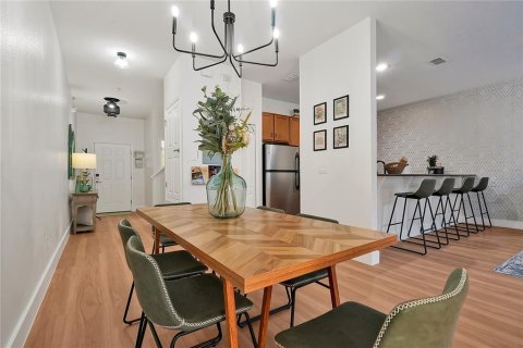 Touwnhouse à vendre à Kissimmee, Floride: 4 chambres, 175.03 m2 № 2420323 - photo 17