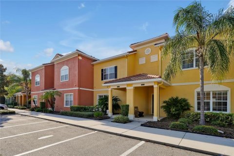 Touwnhouse à vendre à Kissimmee, Floride: 4 chambres, 175.03 m2 № 2420323 - photo 2
