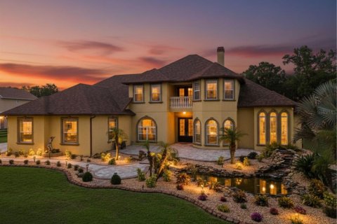 Casa en Plant City, Florida 4 dormitorios, 366.22 m2 № 2231777
