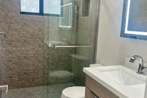 Снять в аренду виллу или дом в Майами, Флорида 2 спальни, 74.41м2, № 2008554 - фото 15