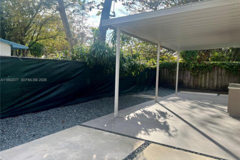 Снять в аренду виллу или дом в Майами, Флорида 2 спальни, 74.41м2, № 2008554 - фото 18