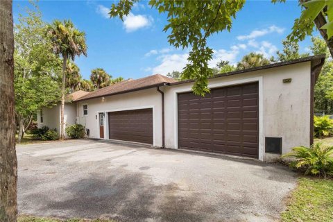 Villa ou maison à vendre à Cocoa, Floride: 3 chambres, 234.21 m2 № 1909792 - photo 3