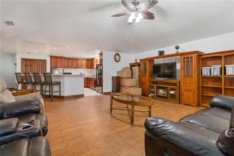 Villa ou maison à vendre à Cocoa, Floride: 3 chambres, 234.21 m2 № 1909792 - photo 6