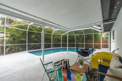 House in Saint Petersburg, Florida 2 bedrooms, 134.34 sq.m. № 2235636 - photo 28